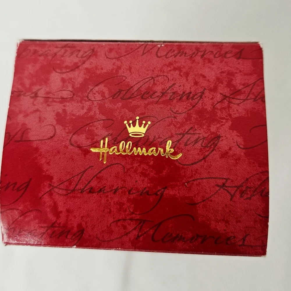 Hallmark Keepsake “The Toymaker’s Gift” Ornament 1999 Collector’s Club